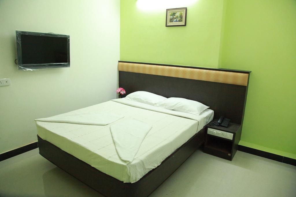 Отель Jeyam Residency, Кумбаконам Номер фото