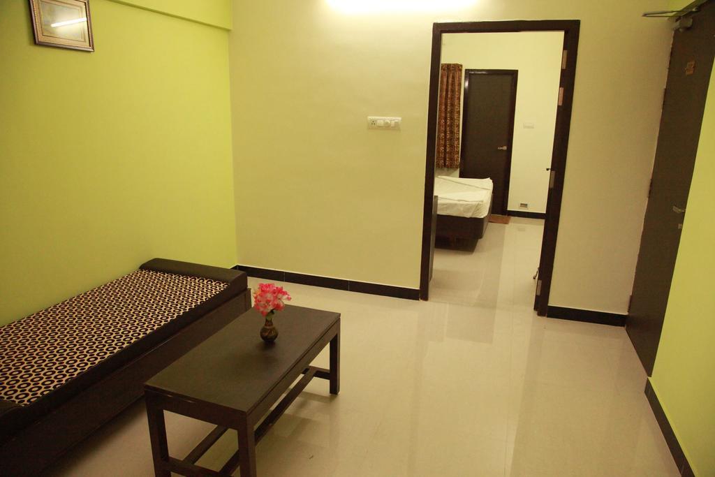 Отель Jeyam Residency, Кумбаконам Номер фото