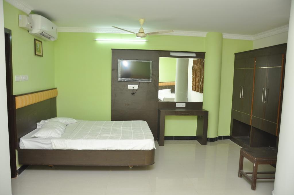 Отель Jeyam Residency, Кумбаконам Номер фото